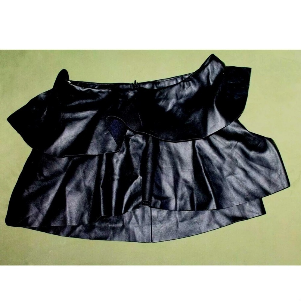 Zara Black Vegan Leather Mini Skirt Size Small